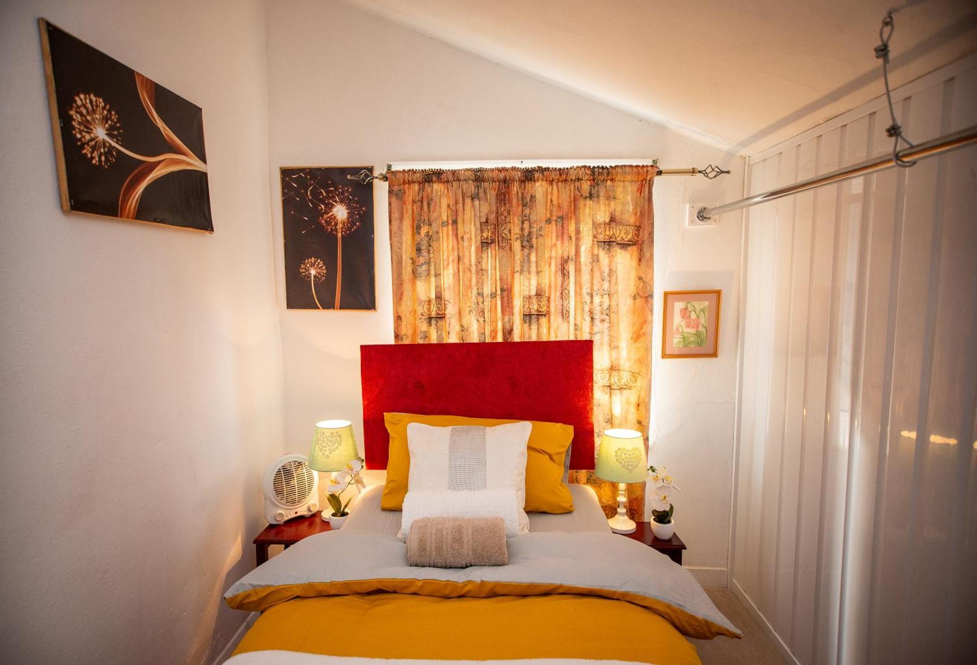 Modern 4 Bed Gillingham House, Centre *