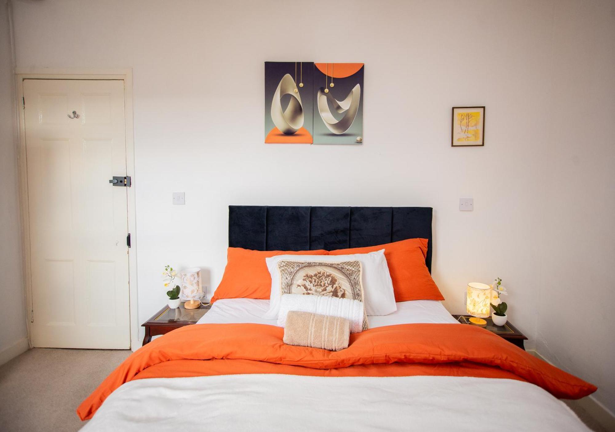 Modern 4 Bed Gillingham House, Centre Gillingham (Kent)