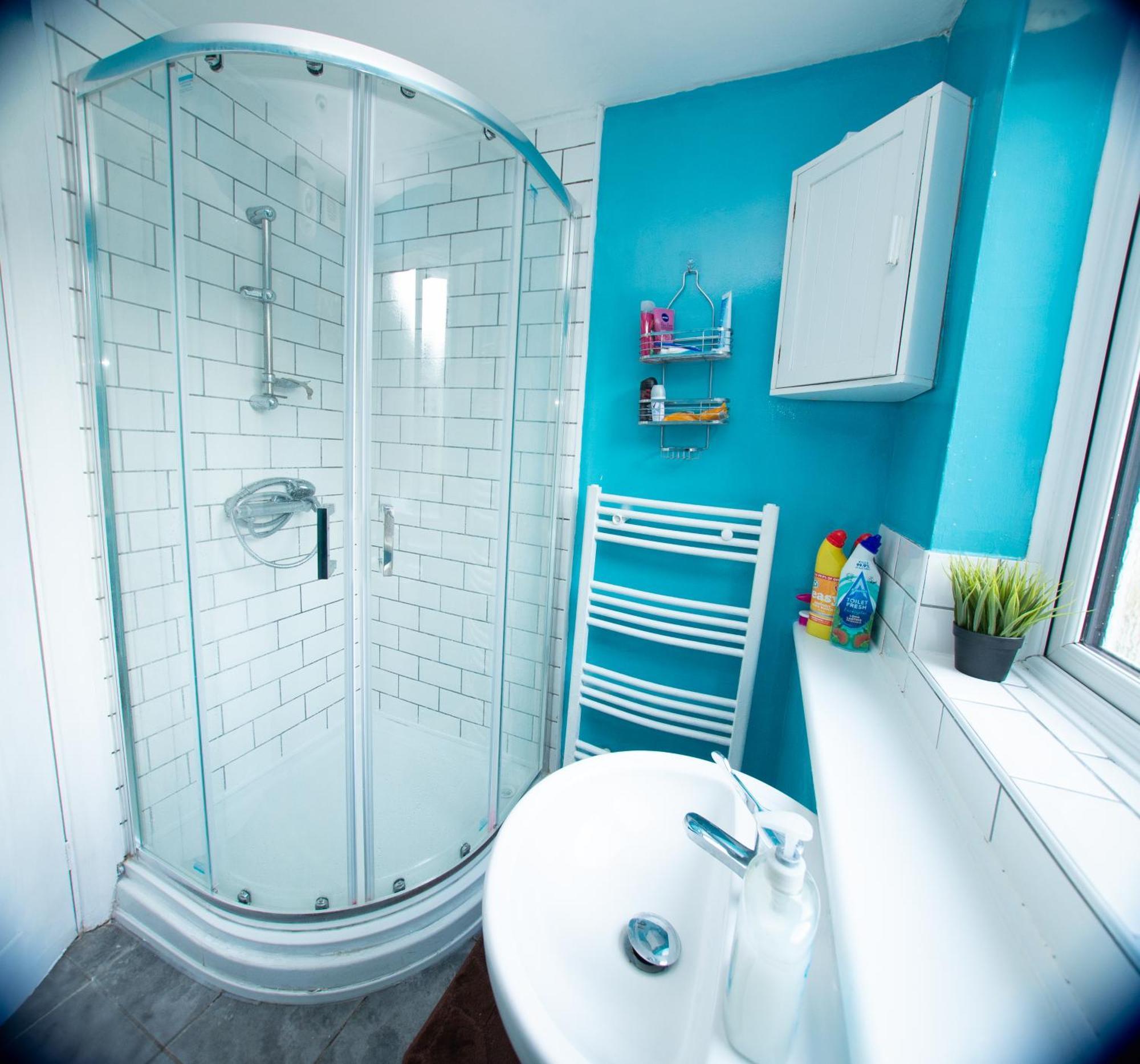 Modern 4 Bed Gillingham House, Centre Holiday home Gillingham (Kent)
